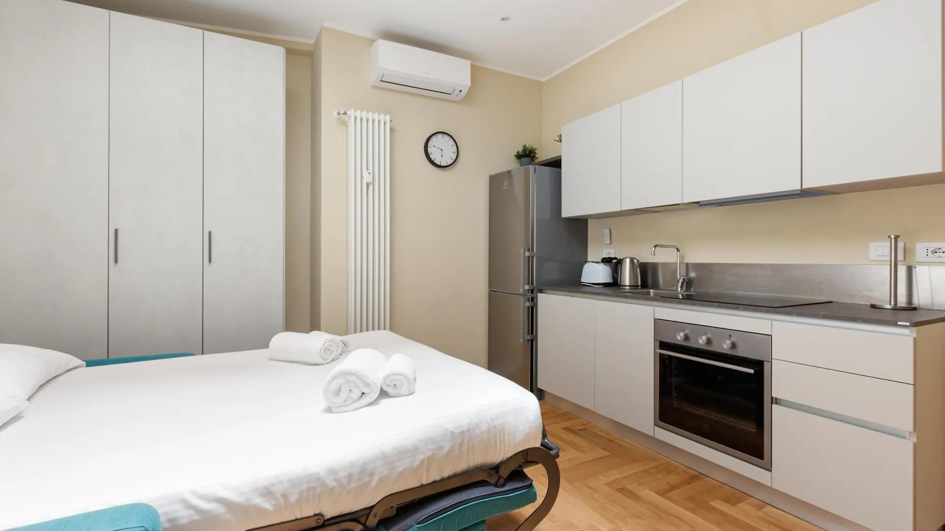 Missori & Bocconi Renovated Studio Milano Daire