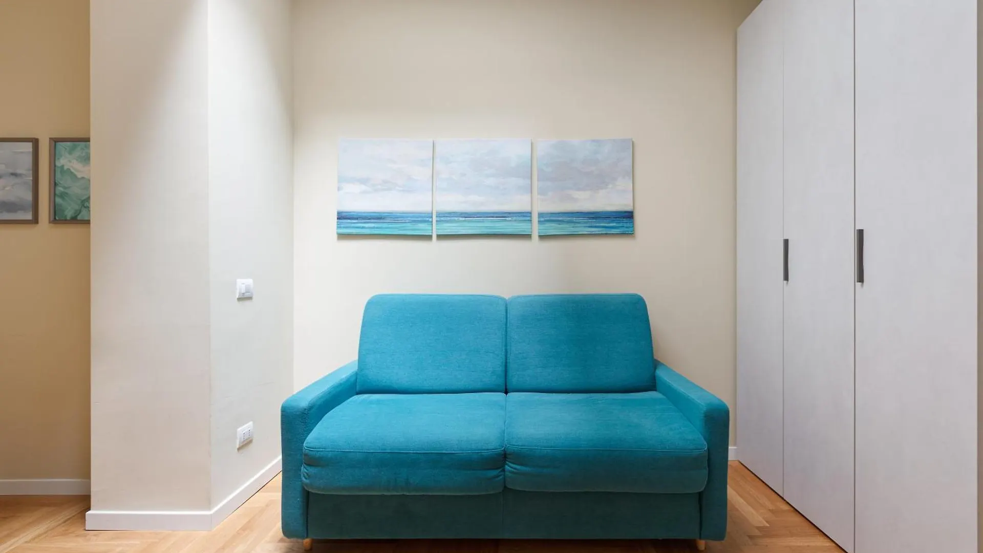 Apartment Missori & Bocconi Renovated Studio Milan