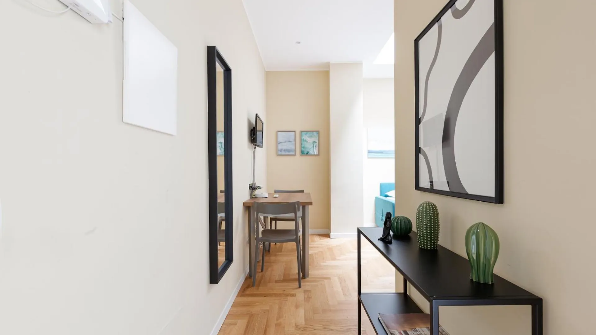 Apartment Missori & Bocconi Renovated Studio Milan Italy