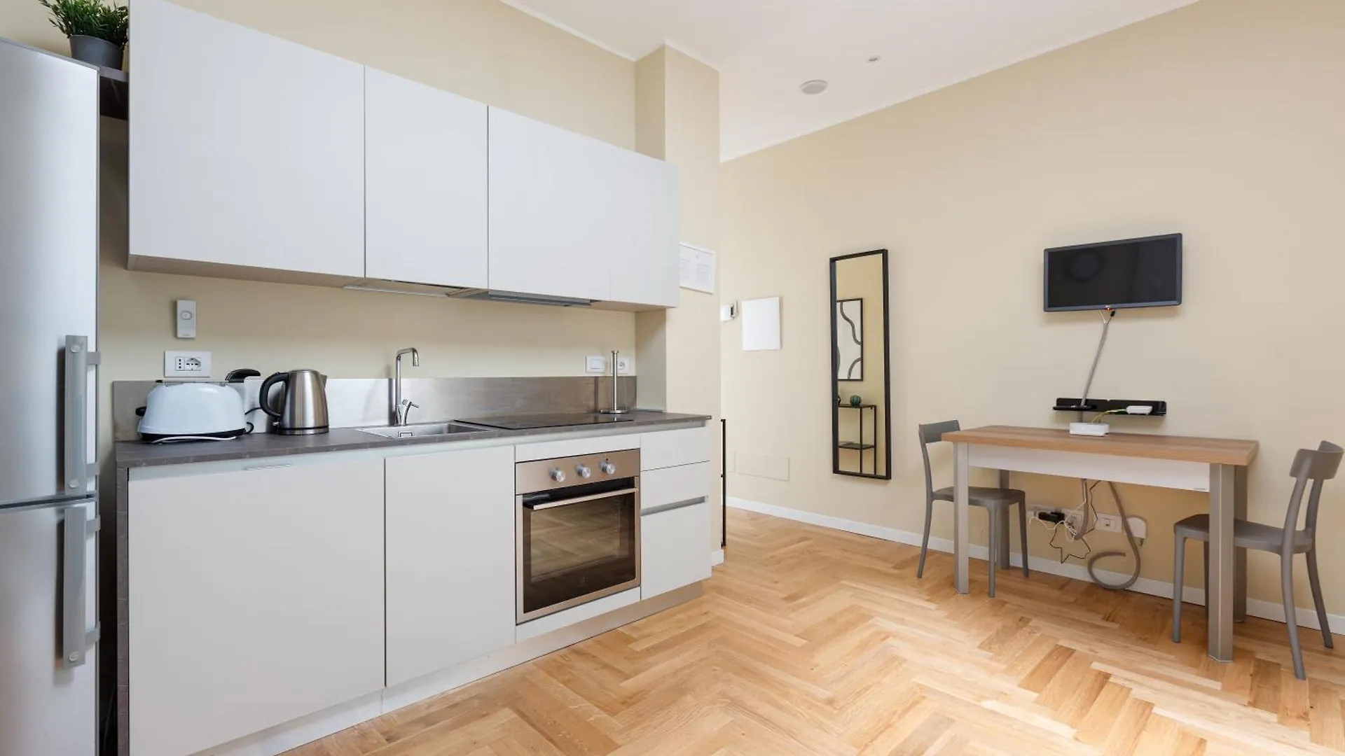 Missori & Bocconi Renovated Studio Μιλάνο 0*,  Ιταλία
